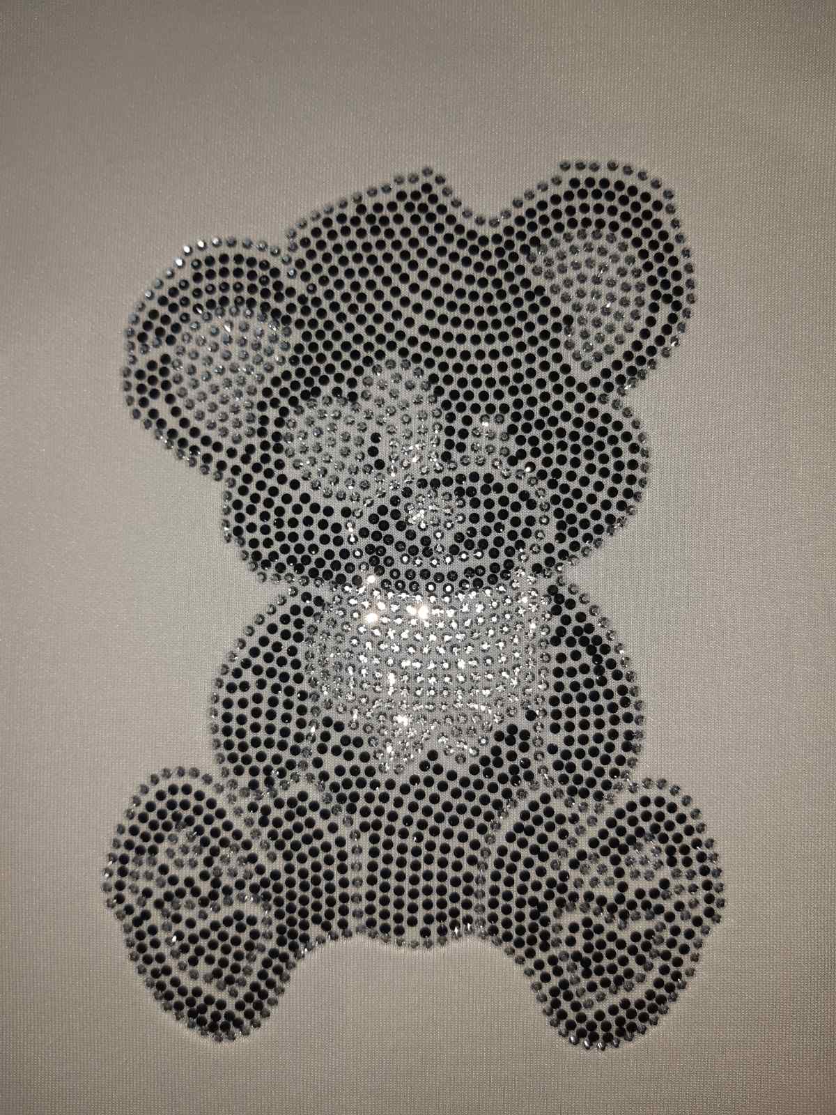 Аппликация из страз Медведь, 13,19*18,23см, SS6,5 черный 62610 и серебро 62581, шт. Аппликация клеевая