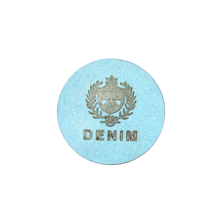 Лейба кожзам A11082 DENIM 40*40мм светло-голубой, серебряный лого. Лейба Кожзам