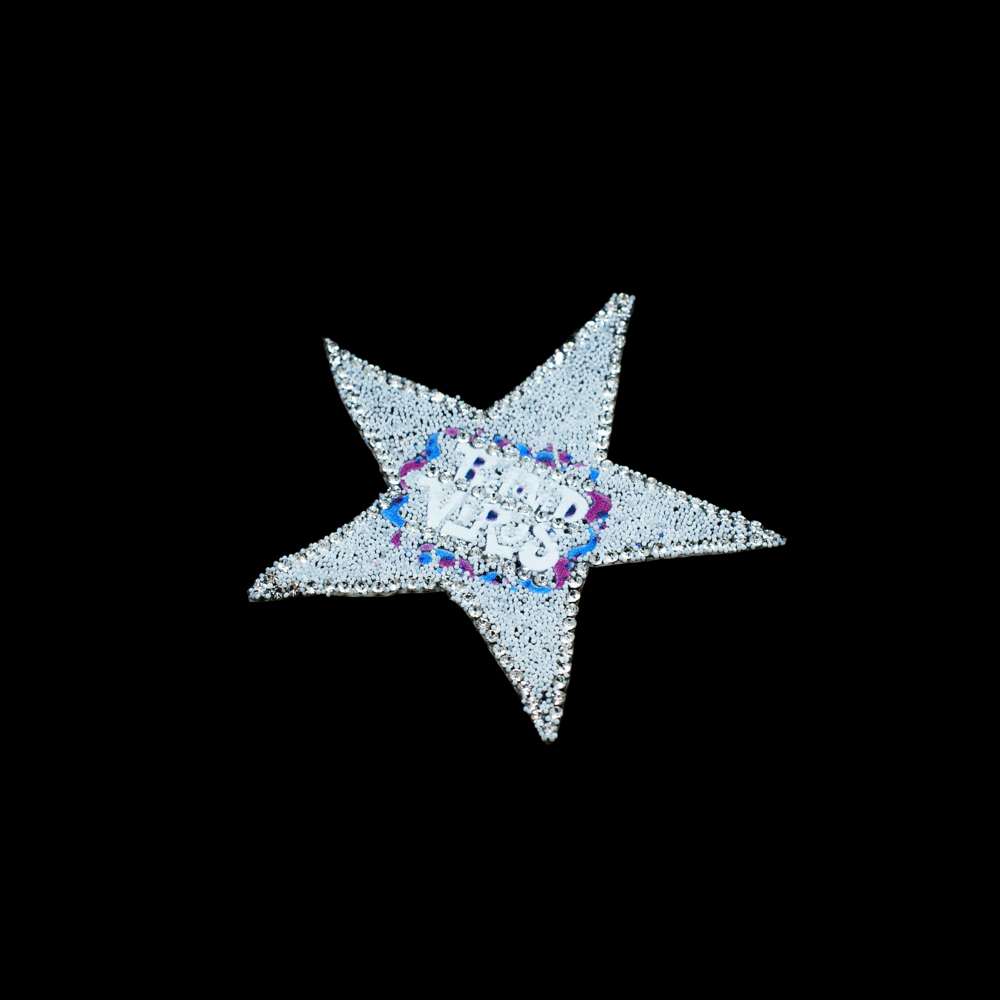 Аппликация клеевая стразы, стеклянная крошка Звезда с текстом 8*8см белый, черный, синий, бордовый, белые камни, шт. Аппликации клеевые Стразы