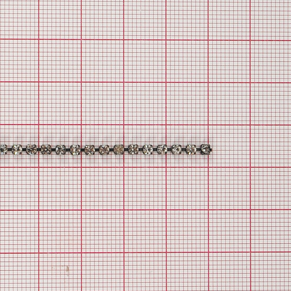 Тесьма стразы SS8, никель блек, белые камни, ярд. Тесьма из страз