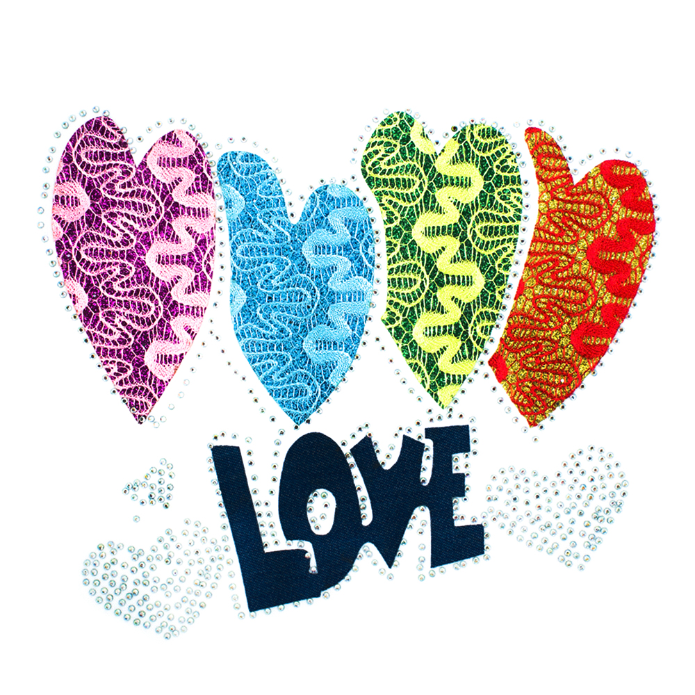 Термоаппликация тканевая со стразами 4 Сердца LOVE 23*20см розовый, голубой, зеленый, красный, синий, шт. Аппликации клеевые Тканевые
