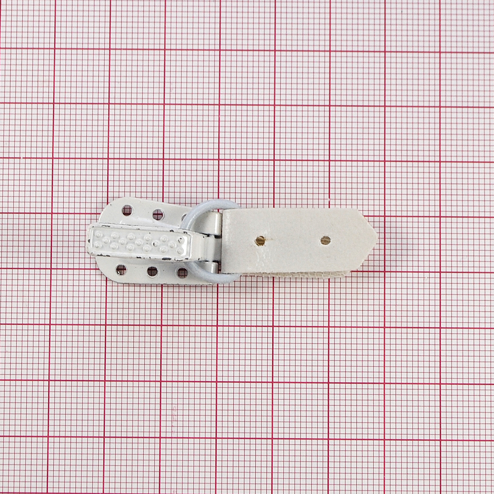 Крючок шубный металлический белый. Крючки