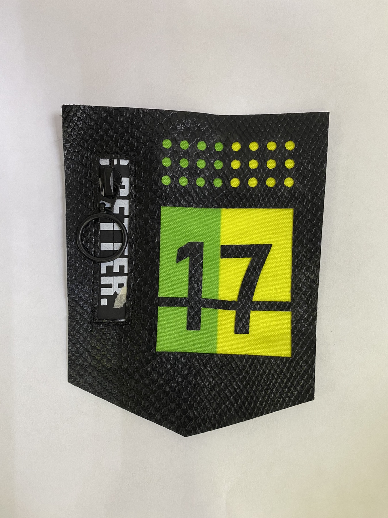 Аппликация пришивная кожзам 17 New Time карман пятиугольный, змейка 9*11см черный, желтый, зеленый, белый, шт. Нашивка Кожзам