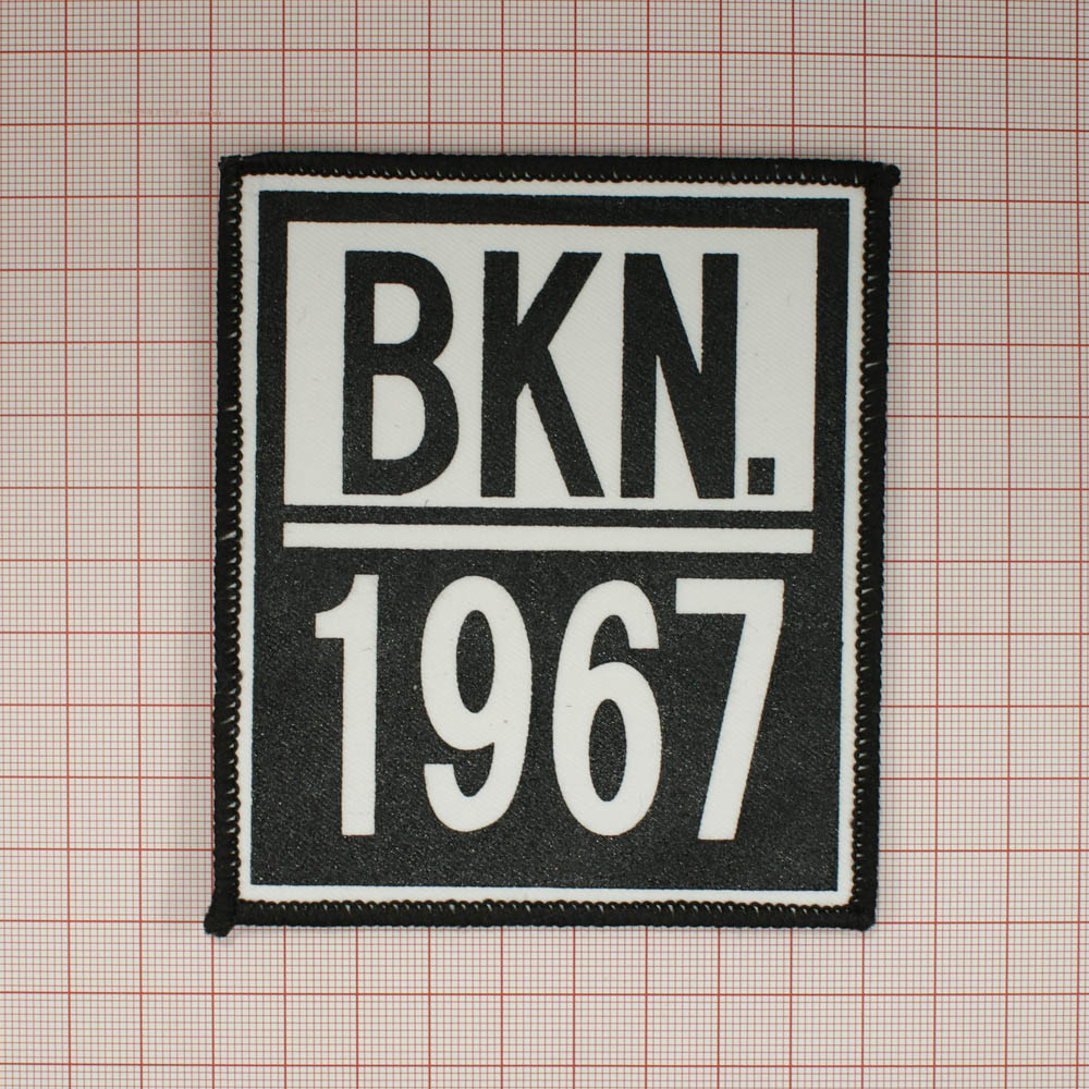 Нашивка тканевая BKN.1967 10.5*9см, черный и белый текст, черный и белый фон, черная и белая рамки, под лаком, шт. Нашивка Ткань