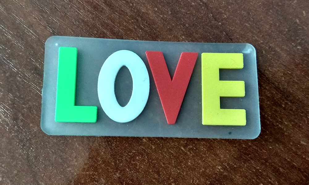Лейба рез. LOVE, 6*3см, прозрачный, зеленый, белый, красный, желтый, шт. Лейба Резина