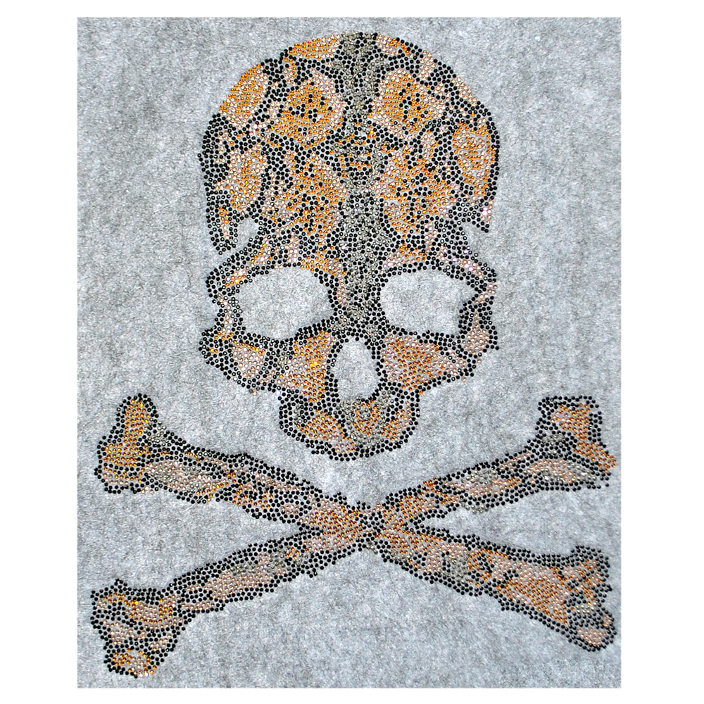 Термоаппликация из страз Череп с костями 26,5*32см, цветные камни, шт. Аппликации клеевые Рисунки из страз