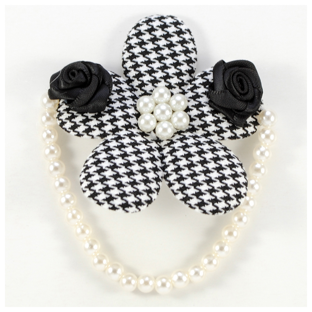 Булавка с шевроном Цветок, 6.8*6.8см, черно-белый, узор гусиные лапки, жемчуг, шт. Булавки