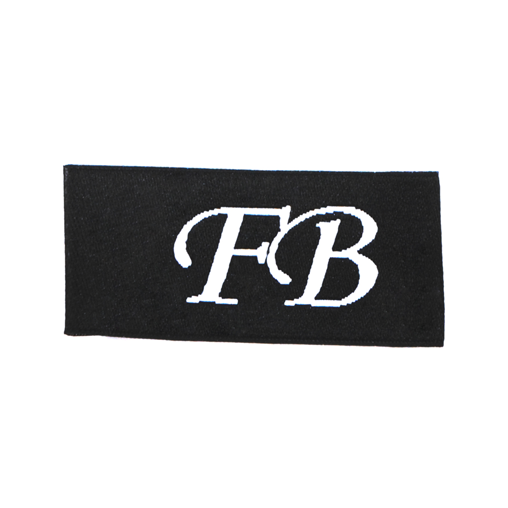 Выш. шт. FB 2см, черная, белый лого /кач #5, broadloom damask SHD/, шт. Вышивка / этикетка тканевая