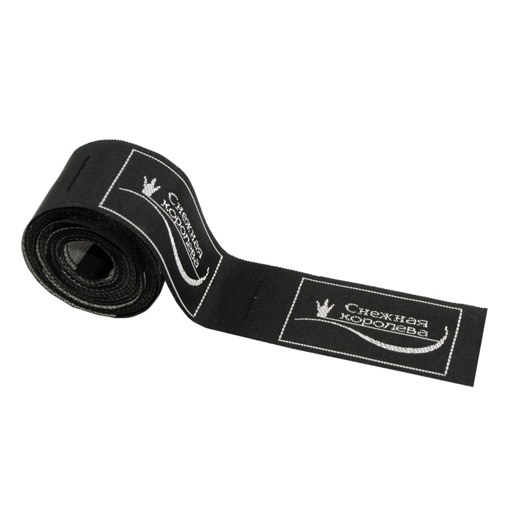 Этикетка тканевая вышитая Снежная Королева №2 черная, 7,1*2,8см. Вышивка / этикетка тканевая