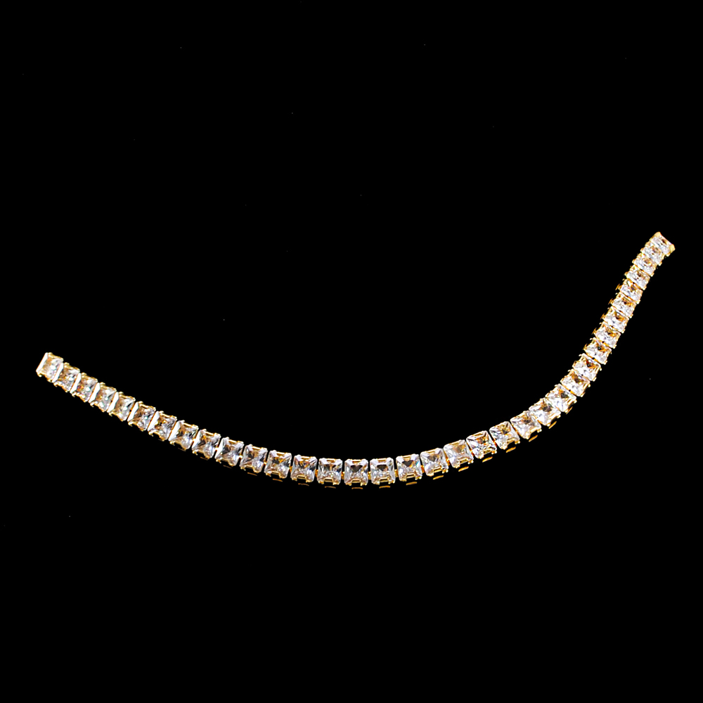 Тесьма стразы, один ряд, 4*4мм, золото, белый, ярд. Тесьма из страз