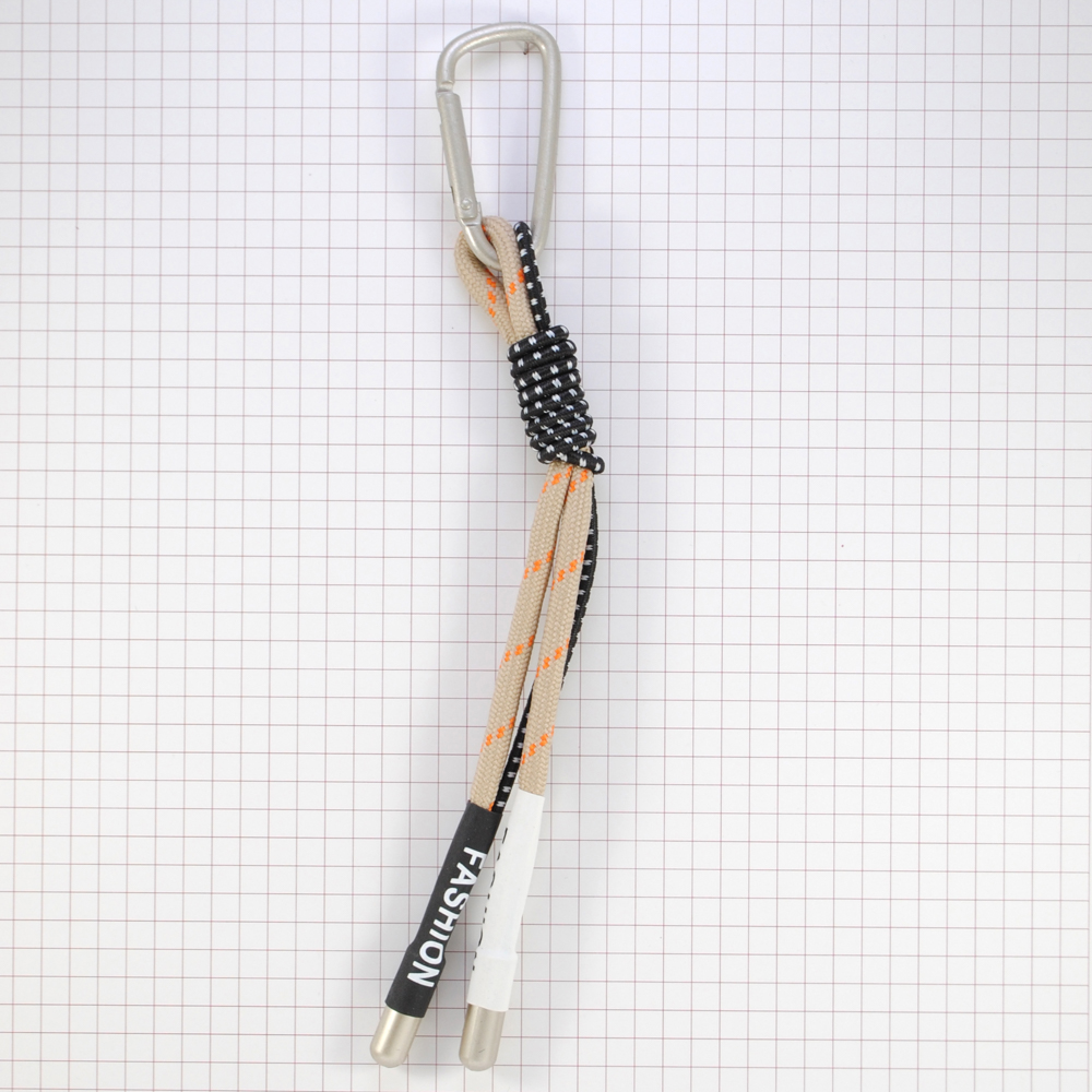 Подвеска тк. Шнур с карабином, Fashion, 16см черн.+ беж., шт. Подвески