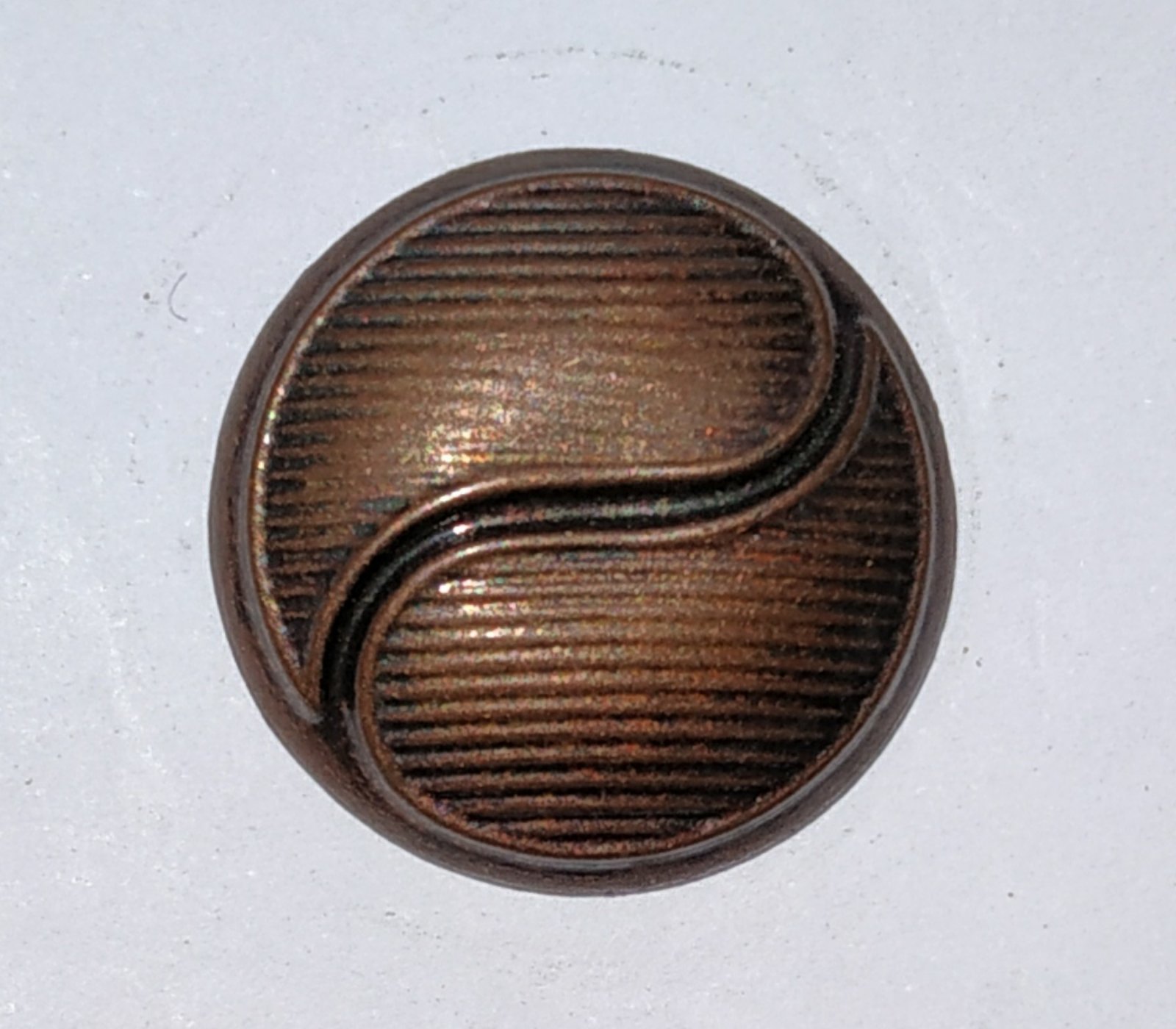 Пуговица TR-15-28 medn 17мм. Пуговица металлизированная