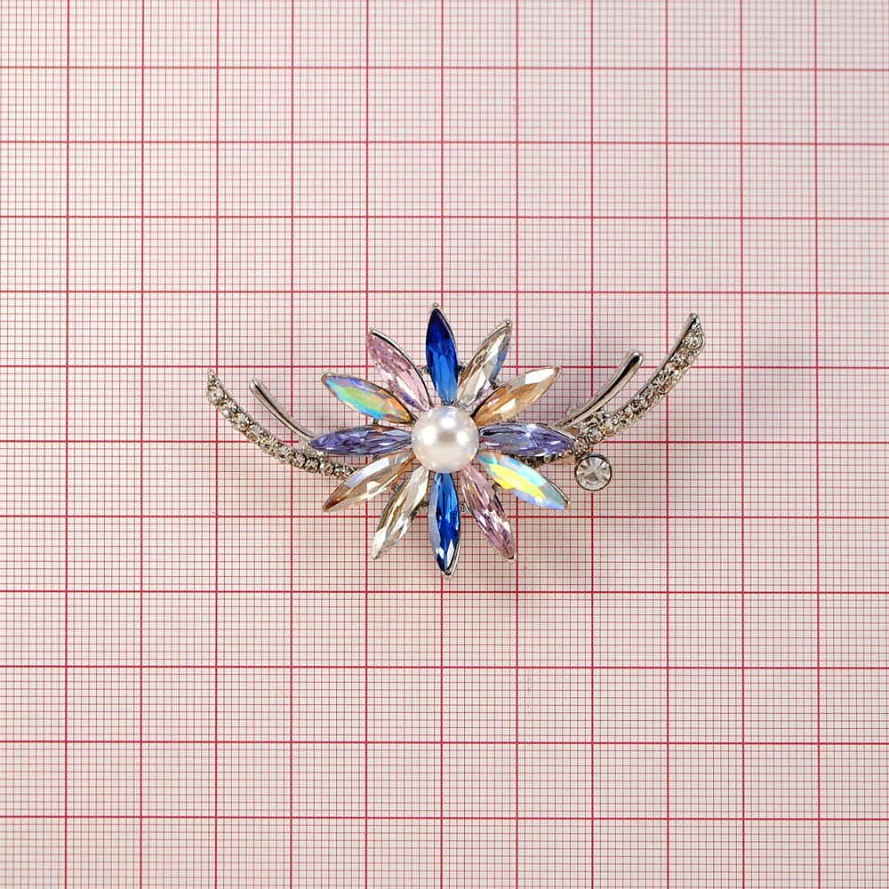 Брошь Цветок 12 NIKEL, белый жемчуг, цветные камни, шт . Броши
