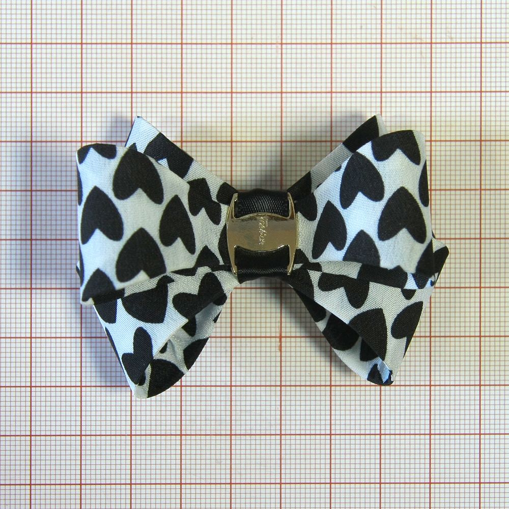 Аппликация декор обувная FF-044 бело-черный бантик Сердечки, шт. Аппликации Пришивные Цветы Банты