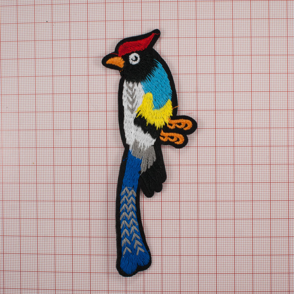 Аппликация клеевая вышитая Дятел 13,5*5,5см, красный, голубой, желтый, белый, синий хвост. Аппликации клеевые Вышивка