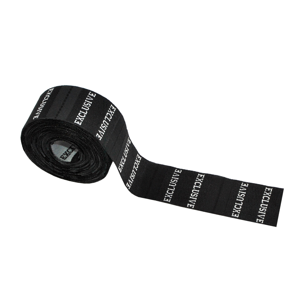 Этикетка тканевая вышитая Exclusive №1A, 3,5*2,5см черная /atkisatin, флажок/, шт. Вышивка / этикетка тканевая