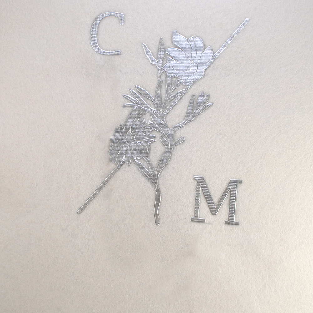 Термоаппликация "C M" (цветы), 9*12см, серебро, шт. Термопереводки Резиновые, Термопленка