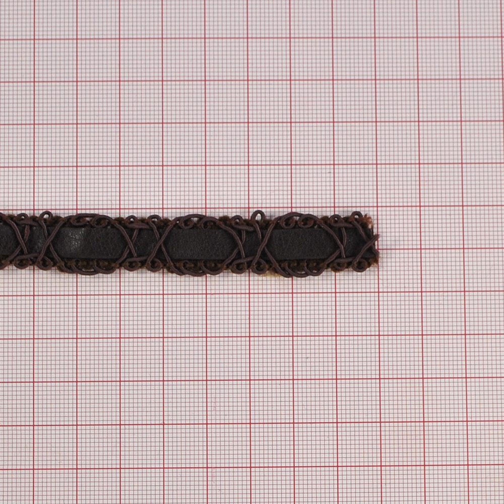 B-128, Отделка 1,5см, витой шнурок, продернут кожзам, черный, м. Отделка Тесьма