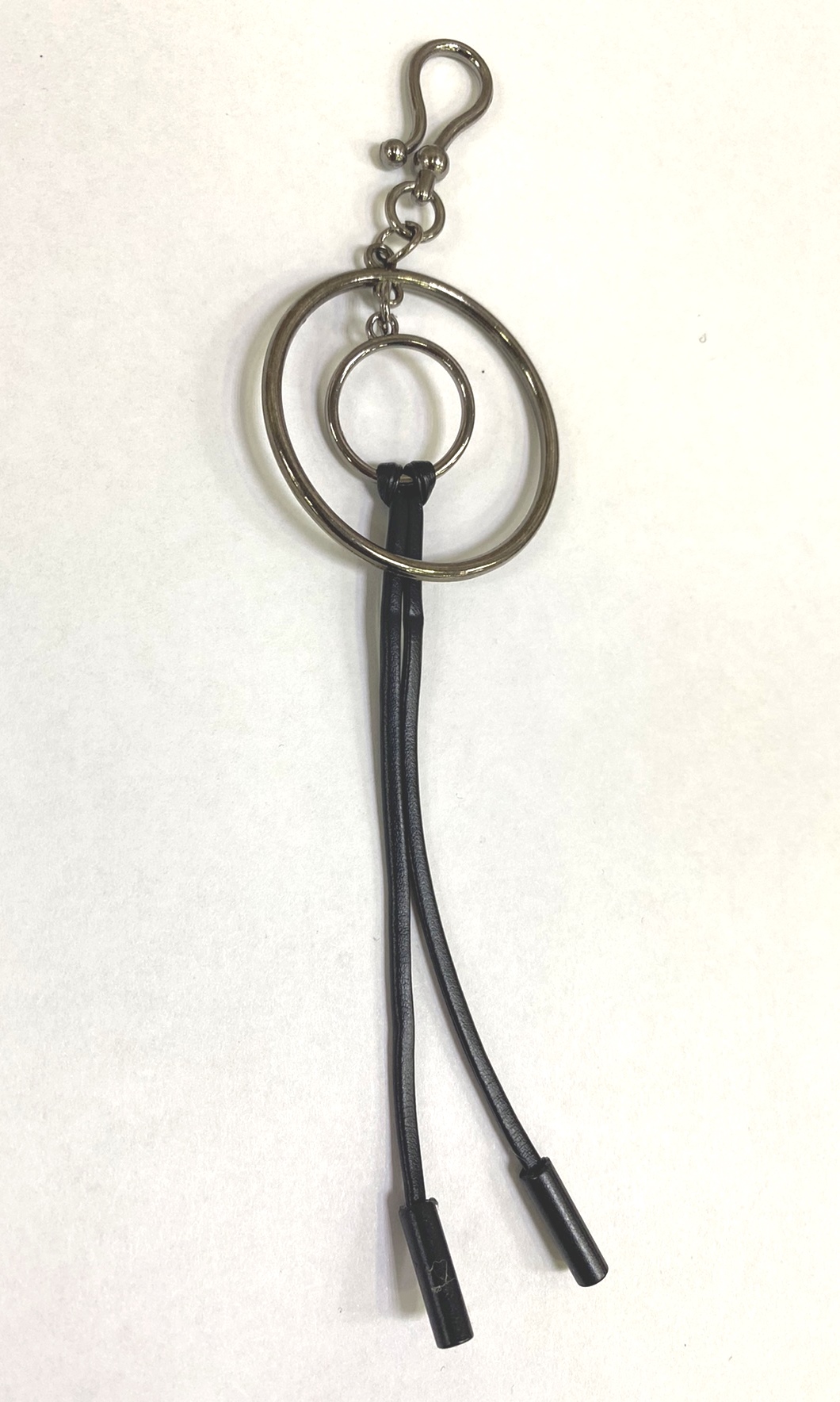 Подвеска металл Два кольца, 13*3,3см, блек никель и черный, шт.. Подвески