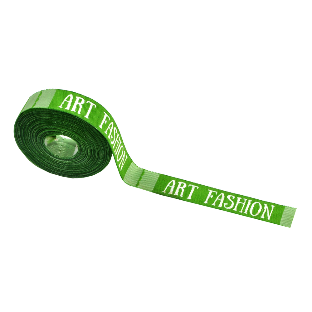 Этикетка тканевая вышитая  Art Fashion №1, 1,2*8,0см, зеленая, белый лого. Вышивка / этикетка тканевая
