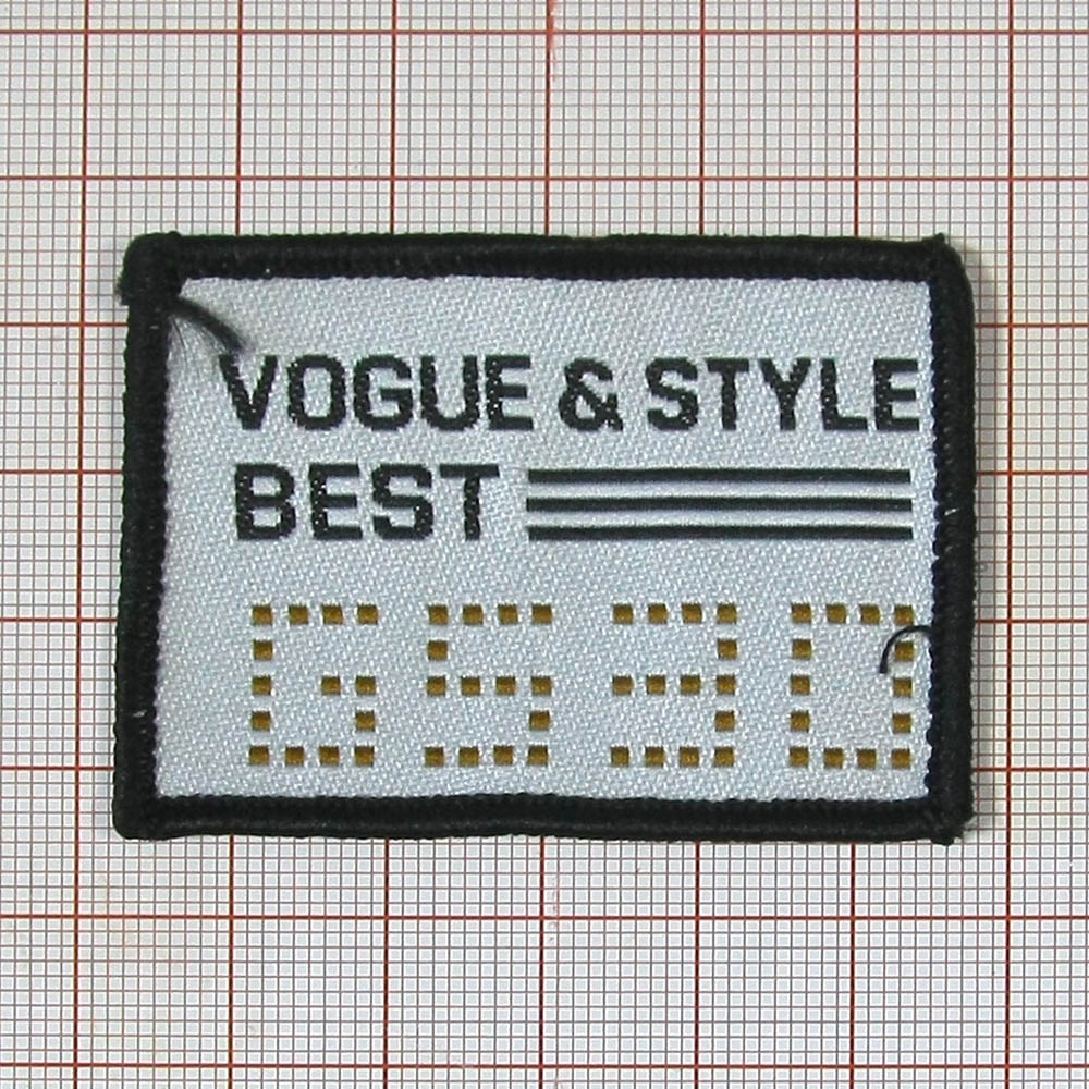Нашивка тканевая G530 Vogue 5,5*4,0см, молочный, черный, золотая краска, шт. Нашивка Вышивка, Ткань