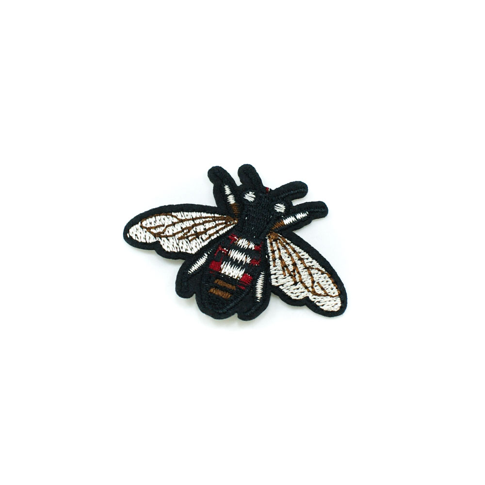Аппликация клеевая вышитая Муха 4,5*6см черный, красный, коричневый, бежевый, шт. Аппликации клеевые Вышивка