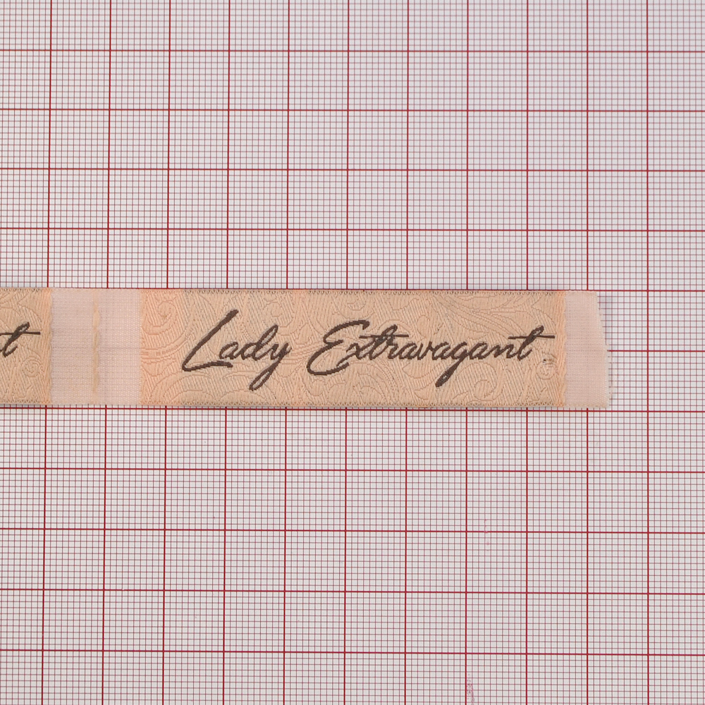 Этикетка тканевая вышитая Lady Extravagant 2см, пудреный и коричневый лого. Вышивка / этикетка тканевая
