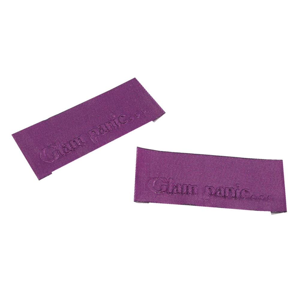 Этикетка тканевая вышитая шт. Glam Panic 3*7см сирень+серебро, шт. Вышивка / этикетка тканевая