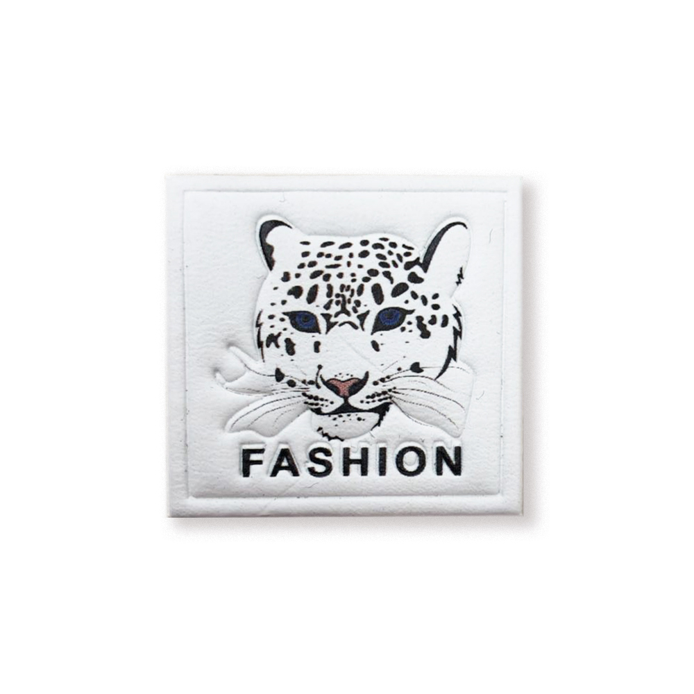 Лейба кожзам Fashion ягуар 35*35мм белая, черный лого и черно-белый ягуар, шт. Лейба Кожзам