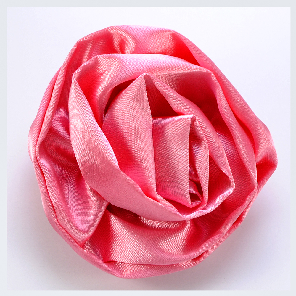Брошь декор Роза атласная 8см, персиковый, шт. Броши